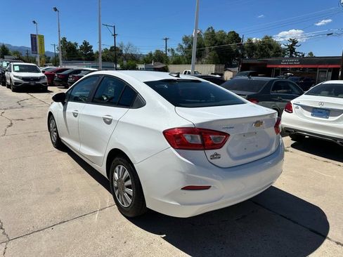 Used 2018 Chevrolet Cruze LS FWD image 5