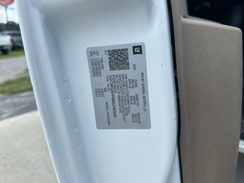 Used 2021 Chevrolet Express 2500 image 29