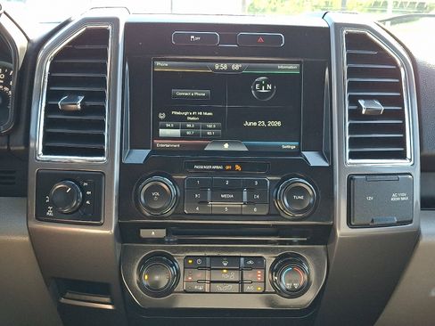 Used 2015 Ford F150 XLT w/ Equipment Group 302A Luxury AWD/4WD image 16