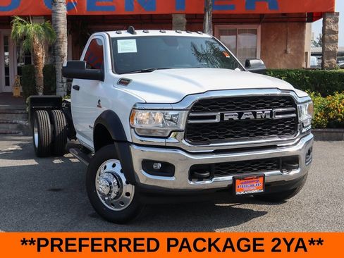 Used 2021 RAM 4500 Tradesman RWD image 2