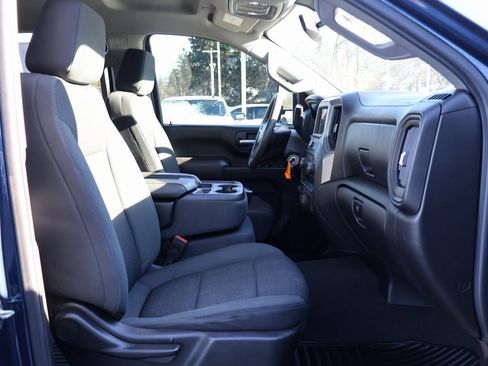 Used 2021 Chevrolet Silverado 2500 Custom w/ Custom Value Package image 32