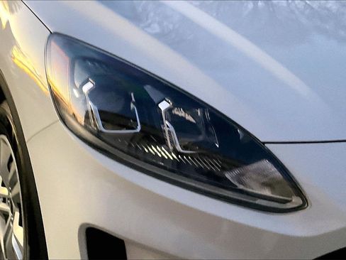 Used 2022 Ford Escape S image 26