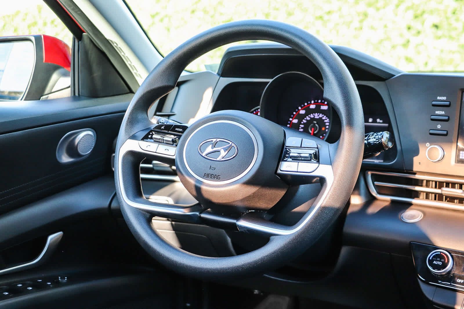 Used 2023 Hyundai Elantra SEL FWD image 16