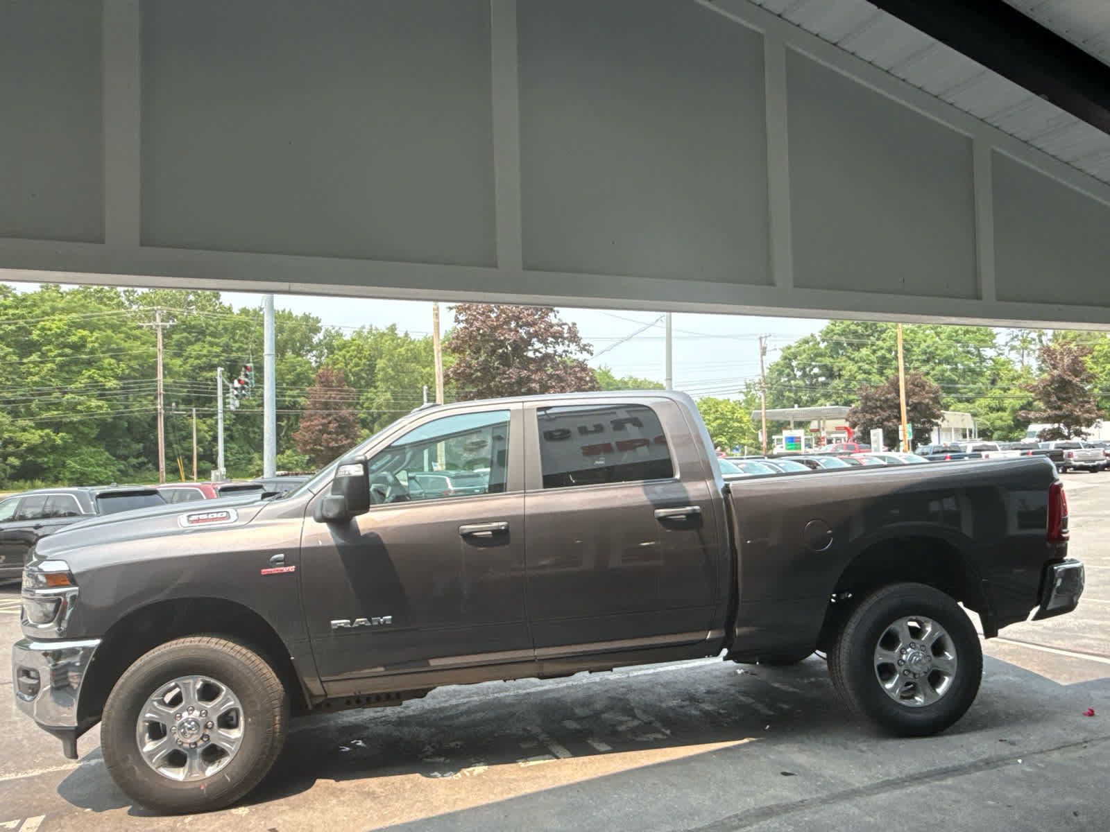 New 2026 RAM 2500 Big Horn AWD/4WD image 4