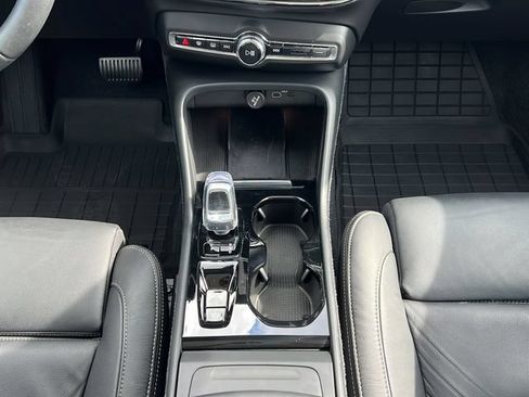 Certified 2023 Volvo XC40 B4 Ultimate w/ Protection Package Premier FWD image 14