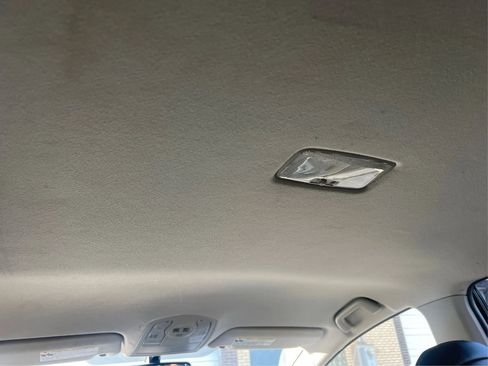 Used 2013 Toyota Prius V Five image 21