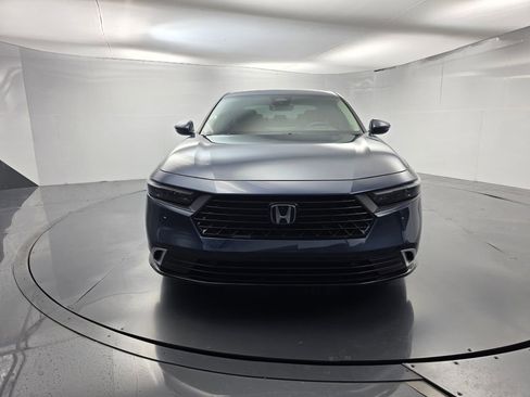 Used 2025 Honda Accord Touring image 2