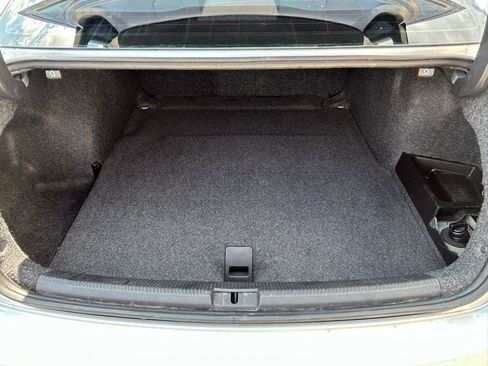 Used 2013 Volkswagen Passat TDI SE FWD image 17