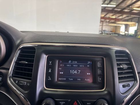 Used 2014 Jeep Grand Cherokee Limited AWD/4WD image 14