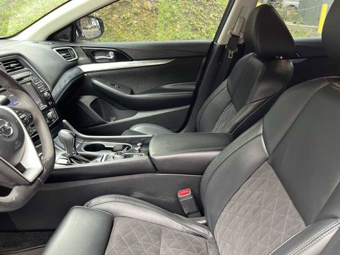Used 2016 Nissan Maxima SR image 19
