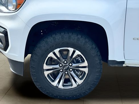 Used 2022 Chevrolet Colorado Z71 AWD/4WD image 38