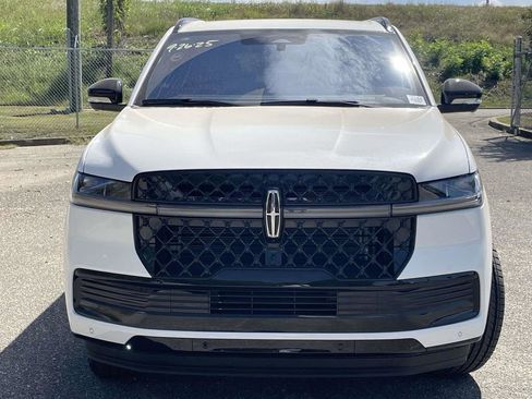 New 2025 Lincoln Navigator L Reserve w/ Jet Appearance Package AWD/4WD image 8