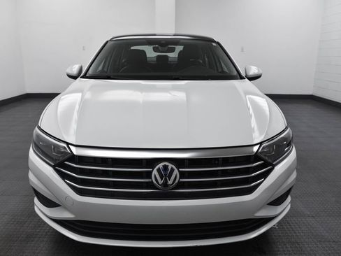 Used 2021 Volkswagen Jetta SEL image 2