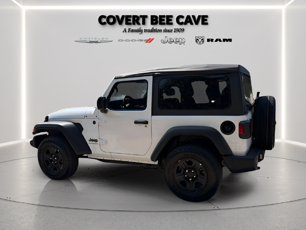 Used 2025 Jeep Wrangler Sport AWD/4WD image 7