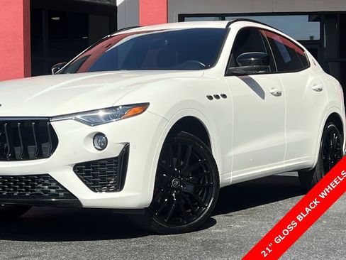 Used 2021 Maserati Levante image 2