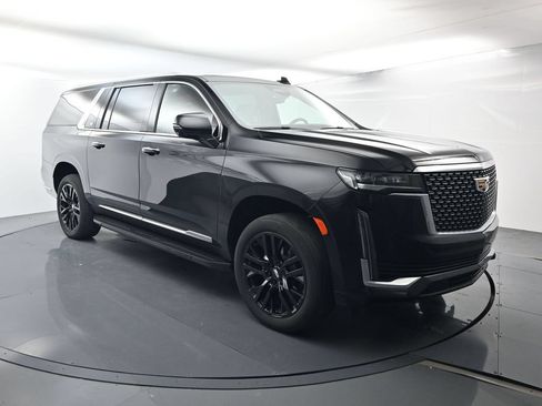 Used 2024 Cadillac Escalade ESV Premium Luxury RWD image 17