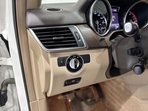 Used 2015 Mercedes-Benz ML 350 4MATIC image 27