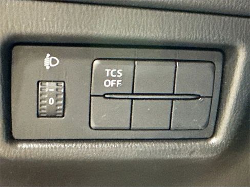 Used 2018 MAZDA CX-5 Sport image 9