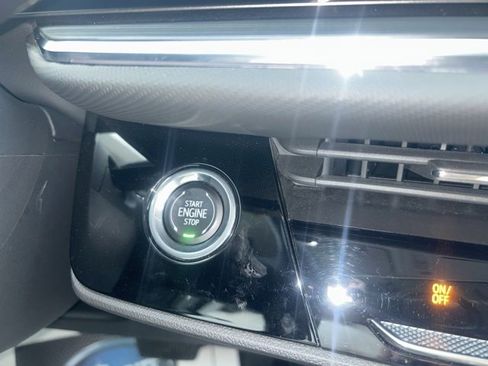 Used 2025 Buick Envision Preferred image 23