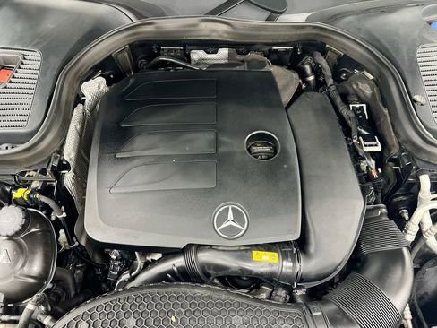 Used 2022 Mercedes-Benz GLC 300 4MATIC image 25