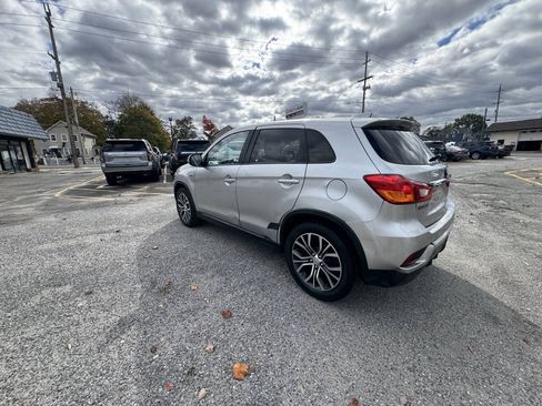 Used 2019 Mitsubishi Outlander Sport SE FWD image 14