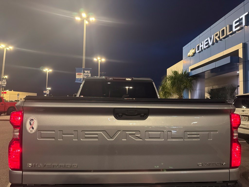 Used 2024 Chevrolet Silverado 2500 Custom w/ Custom Value Package AWD/4WD image 8