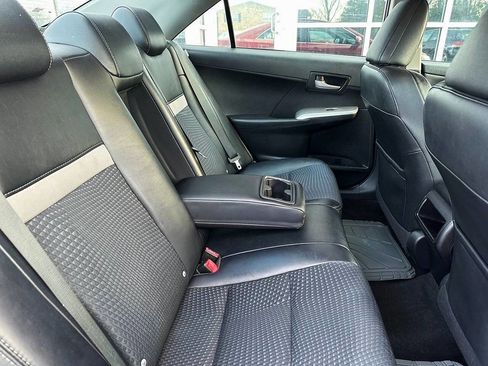 Used 2014 Toyota Camry SE w/ Fleet Convenience Package image 22