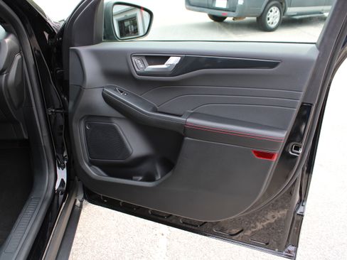 Used 2023 Ford Escape ST-Line w/ Tech Pack #1 FWD image 16