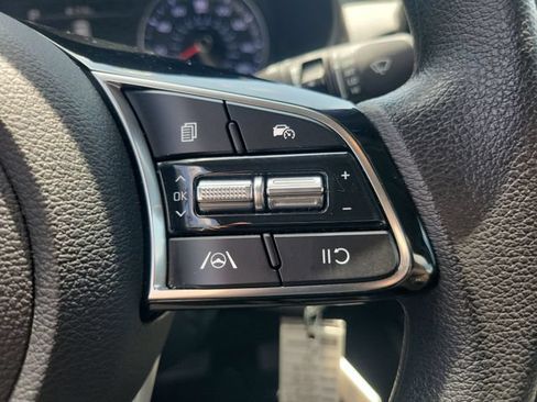 Used 2023 Kia Forte LXS w/ LXS Technology Package FWD image 32