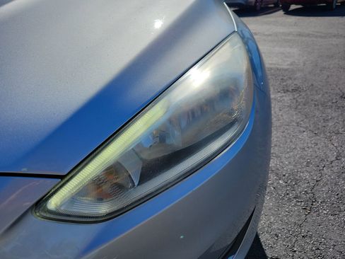 Used 2015 Ford Focus Titanium image 11