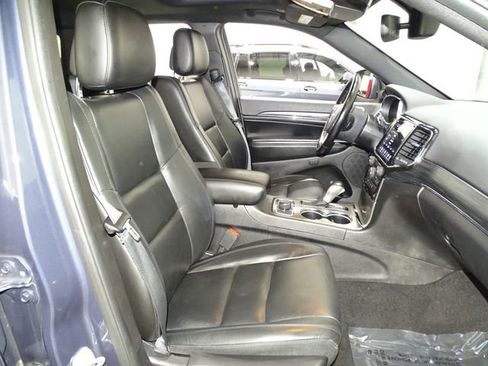 Used 2021 Jeep Grand Cherokee Limited image 17