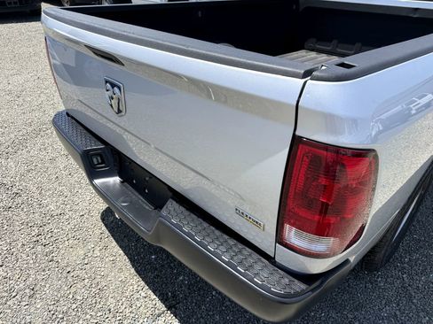 Used 2018 RAM 1500 Express RWD image 11