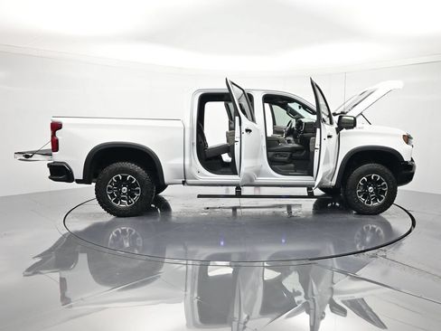 Used 2024 Chevrolet Silverado 1500 ZR2 w/ Technology Package AWD/4WD image 50