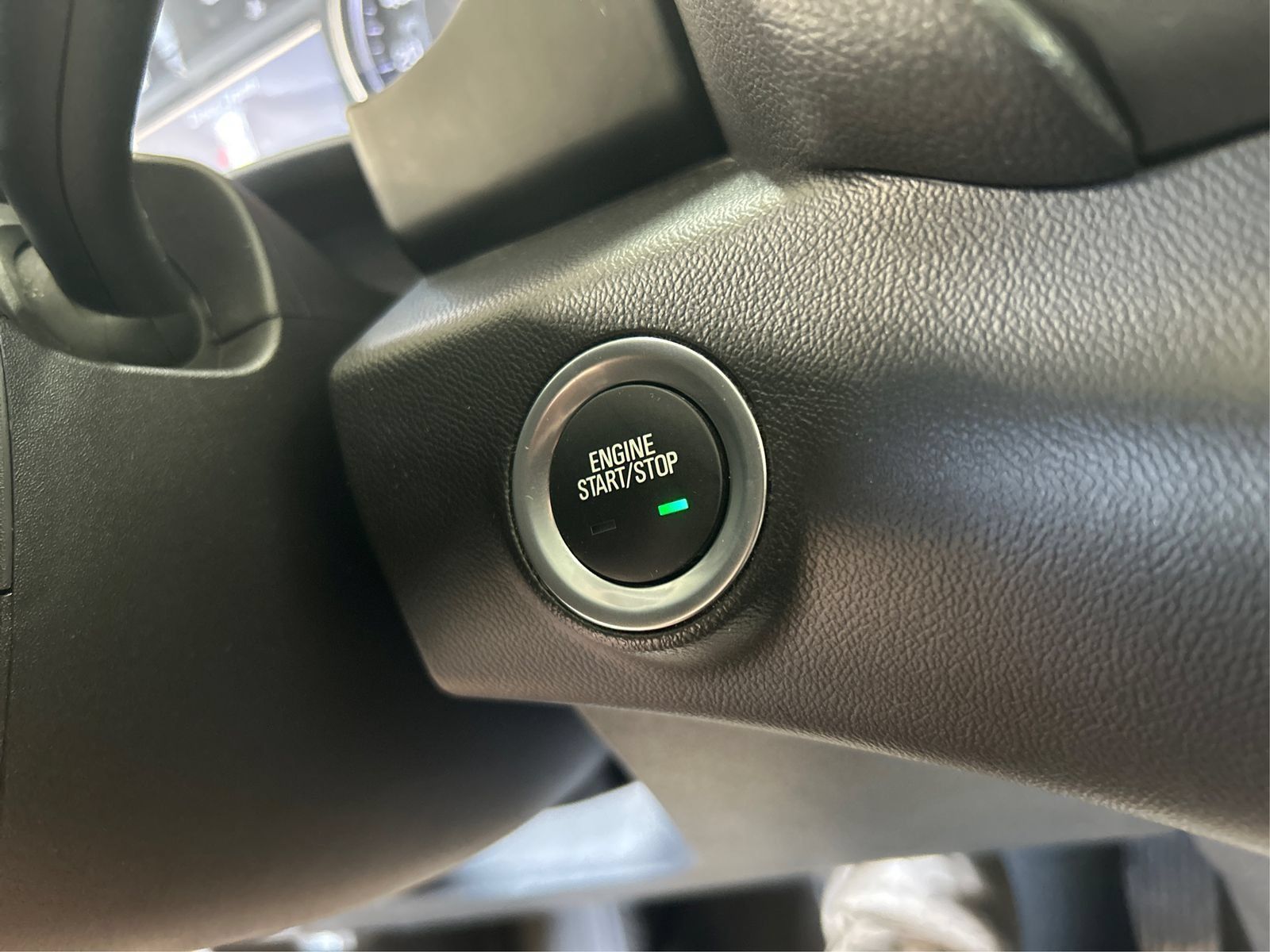 Used 2024 GMC Terrain AT4 w/ Tech Package AWD/4WD image 29