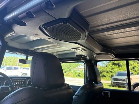 Used 2023 Jeep Wrangler Unlimited Sahara AWD/4WD image 20