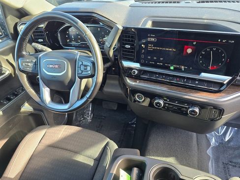 Used 2023 GMC Sierra 1500 SLE w/ Enhanced Capability Package AWD/4WD image 11