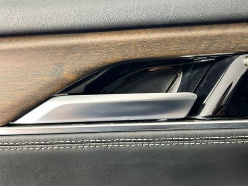 Used 2024 Jeep Grand Wagoneer L 4WD image 39