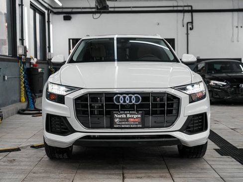 Used 2023 Audi Q8 Premium w/ Convenience Package image 2