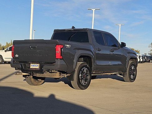 Used 2024 Toyota Tacoma TRD Sport image 5