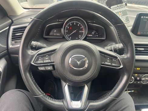 Used 2017 MAZDA MAZDA3 Grand Touring image 11