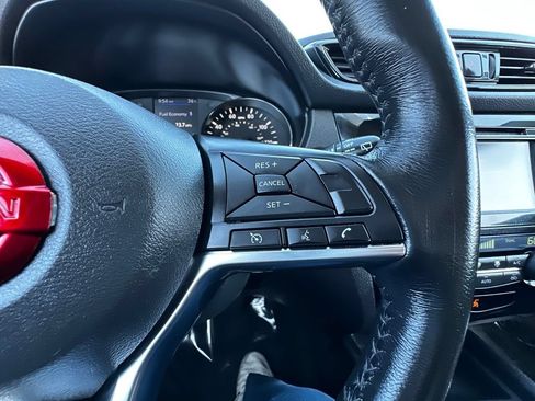 Used 2019 Nissan Rogue SV FWD image 33