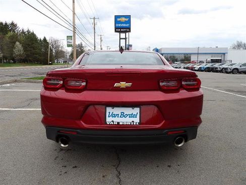 Certified 2021 Chevrolet Camaro LT RWD image 4
