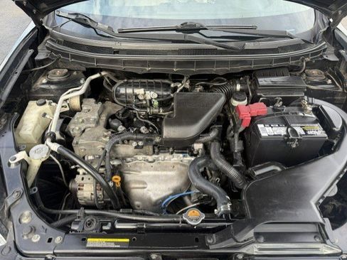 Used 2011 Nissan Rogue SV w/ SL Pkg FWD image 9