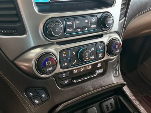 Used 2018 Chevrolet Suburban Premier AWD/4WD image 22