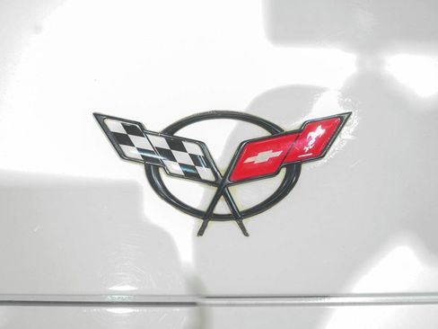 Used 1998 Chevrolet Corvette Coupe RWD image 25