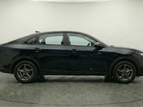 Used 2025 Kia K4 LXS image 11