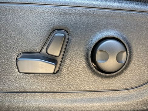 New 2026 RAM 1500 Big Horn AWD/4WD image 9