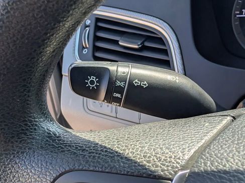 Used 2017 Hyundai Sonata SE FWD image 33