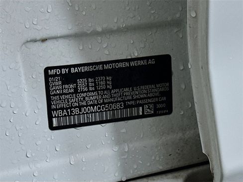 Used 2021 BMW 530i xDrive 530i xDrive w/ Premium Package image 32