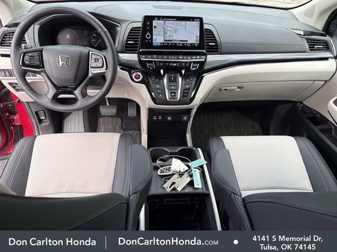 Used 2026 Honda Odyssey Elite image 19